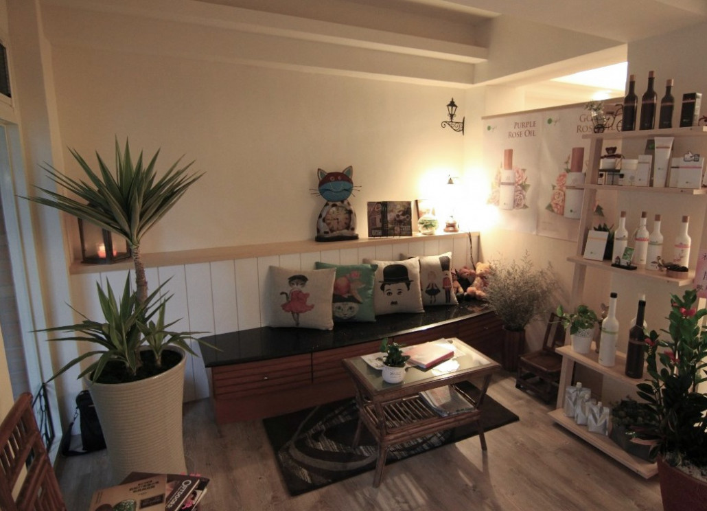 Lane 50 Hair Salon boasts a simple interior to create a relaxing environment